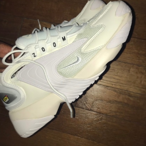 Zoom Nikee sneakers - Picture 3 of 7